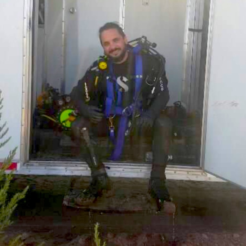 Meet your Posher, Carlos